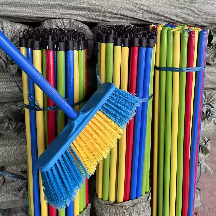 مكانس و عصي